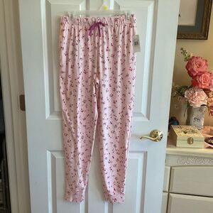 NWT. Roudelain Brand/Macy’s Women’s size small long PJ Pants